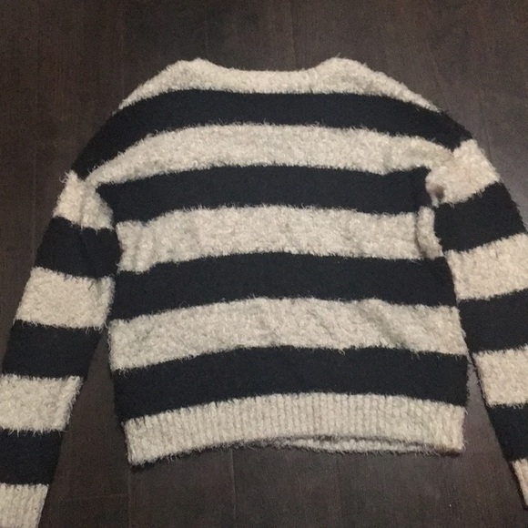 black and white striped shirt - Picture 3 of 3